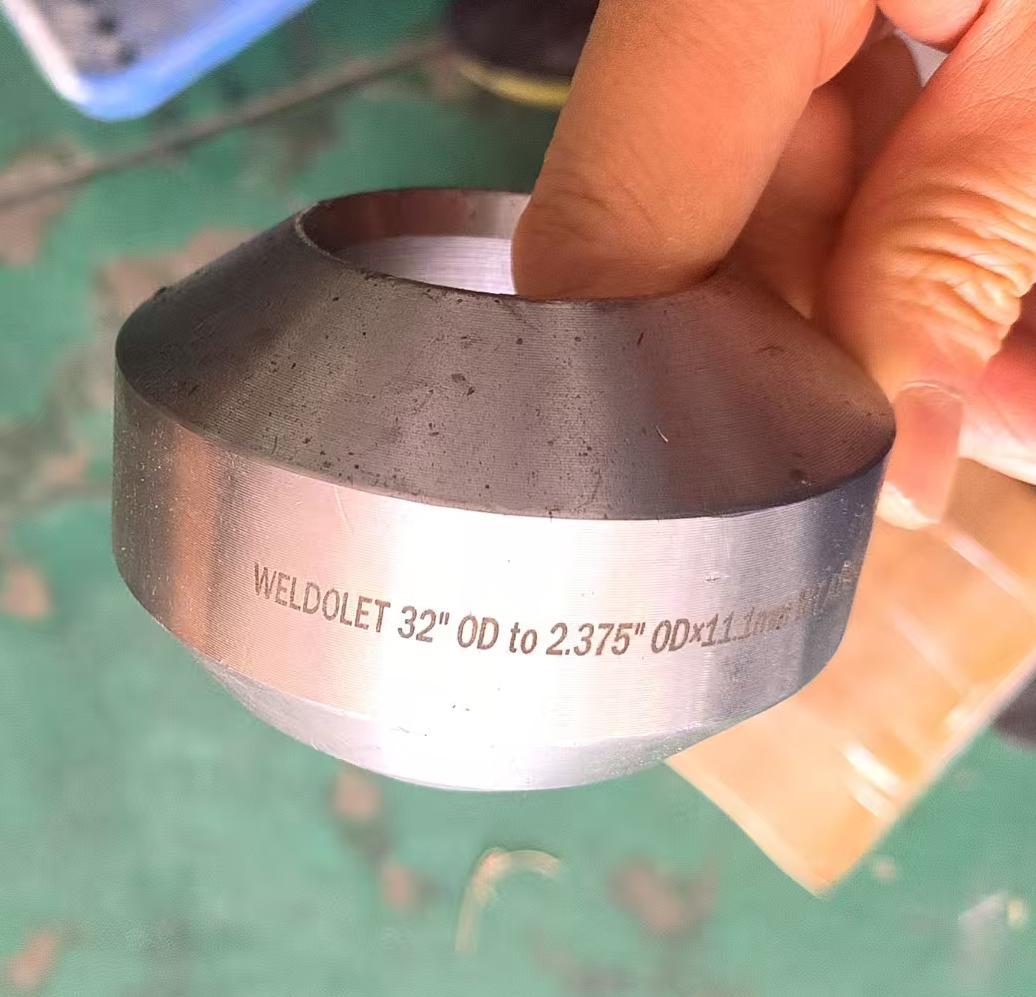 ASTM A105 對(duì)焊支管座